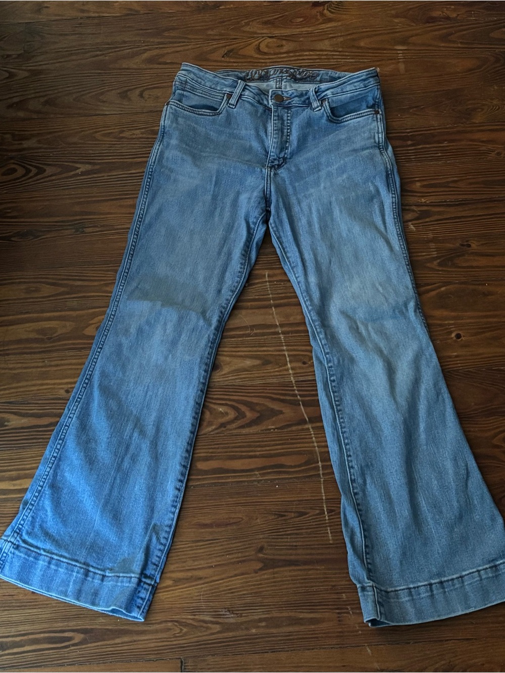 Wrangler Women’s Blue Flared Jeans